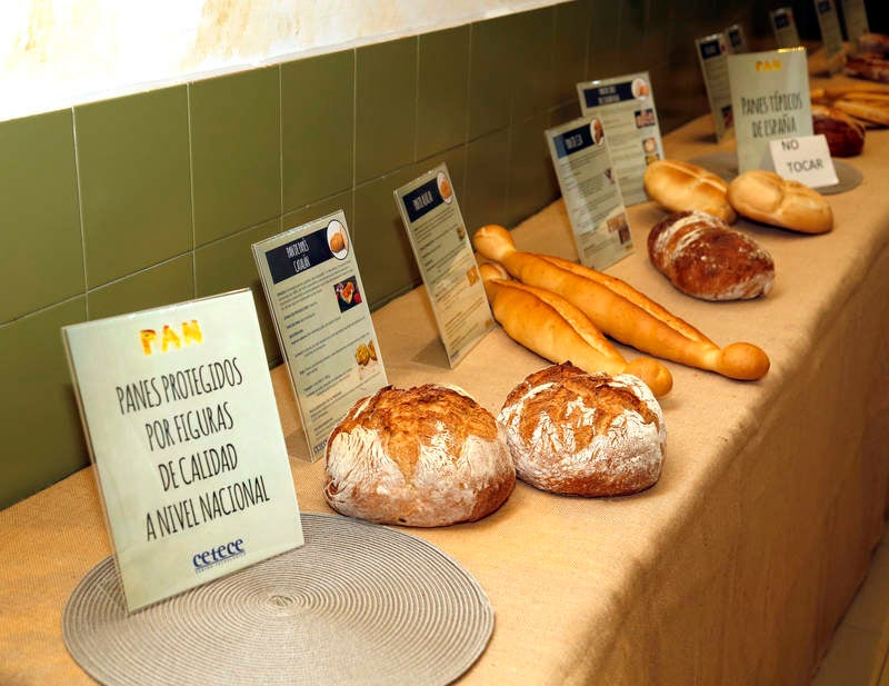 Los panaderos, el Centro Tecnológico del Cereal, El Norte de Castilla y la Diputación se unen para difundir las propiedades alimenticias del pan artesano que se elabora en la provincia