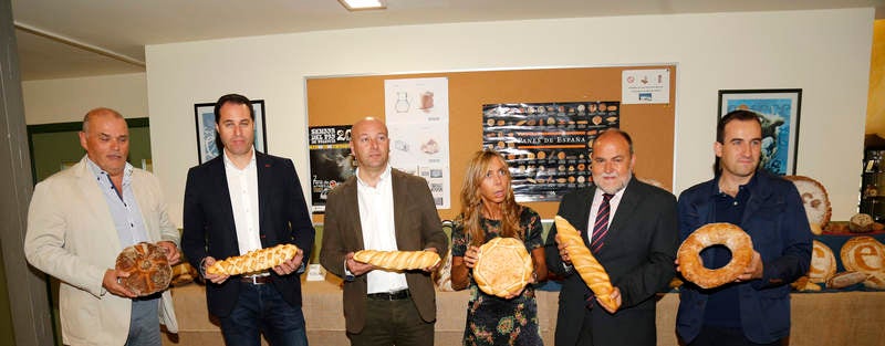 Los panaderos, el Centro Tecnológico del Cereal, El Norte de Castilla y la Diputación se unen para difundir las propiedades alimenticias del pan artesano que se elabora en la provincia