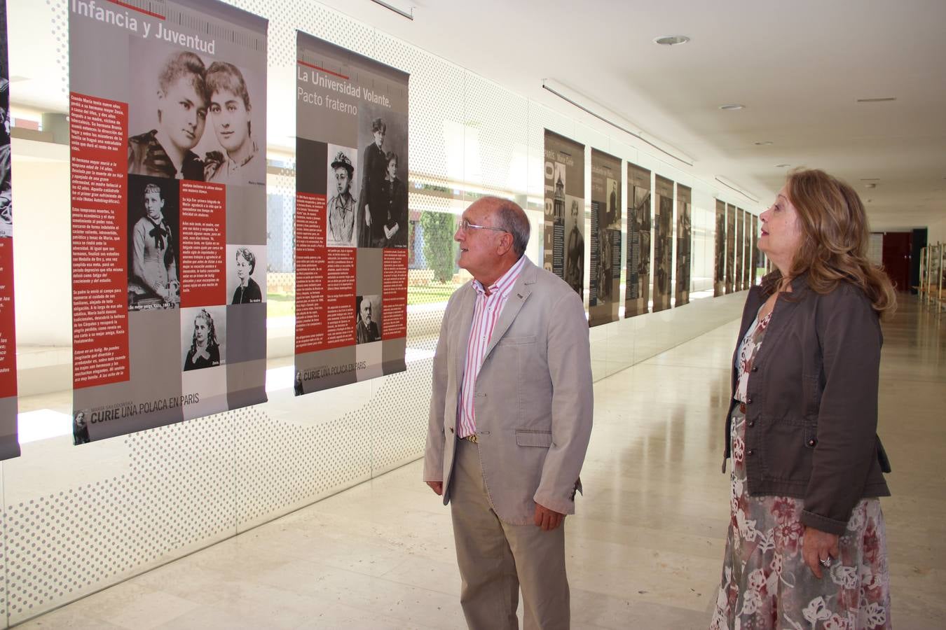 Para la ocasión, el vestíbulo se viste hasta el día 20 con una exposición sobre Marie Curie