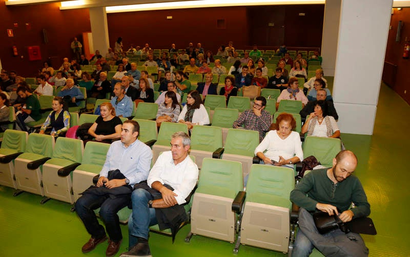 El exjugador de baloncesto y médico ofreció una ponencia sobre Salud y Deporte dentro de la Sección de Ciencias de la Salud del Ateneo