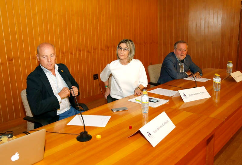 El exjugador de baloncesto y médico ofreció una ponencia sobre Salud y Deporte dentro de la Sección de Ciencias de la Salud del Ateneo