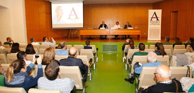 El exjugador de baloncesto y médico ofreció una ponencia sobre Salud y Deporte dentro de la Sección de Ciencias de la Salud del Ateneo