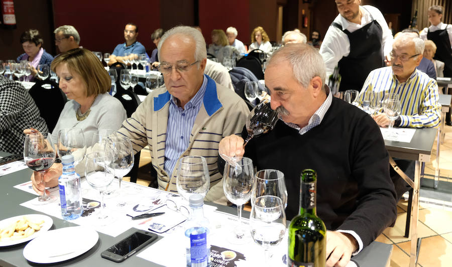 El Norte reanudó el miércoles sus catas, con cuatro vinos de Bodegas Familiares Matarromera para un público con buen paladar.