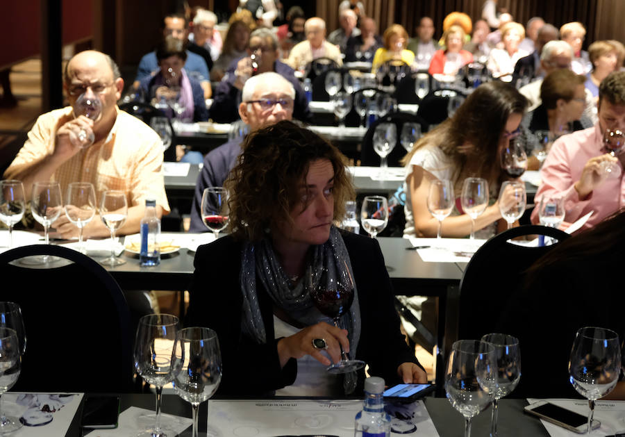 El Norte reanudó el miércoles sus catas, con cuatro vinos de Bodegas Familiares Matarromera para un público con buen paladar.