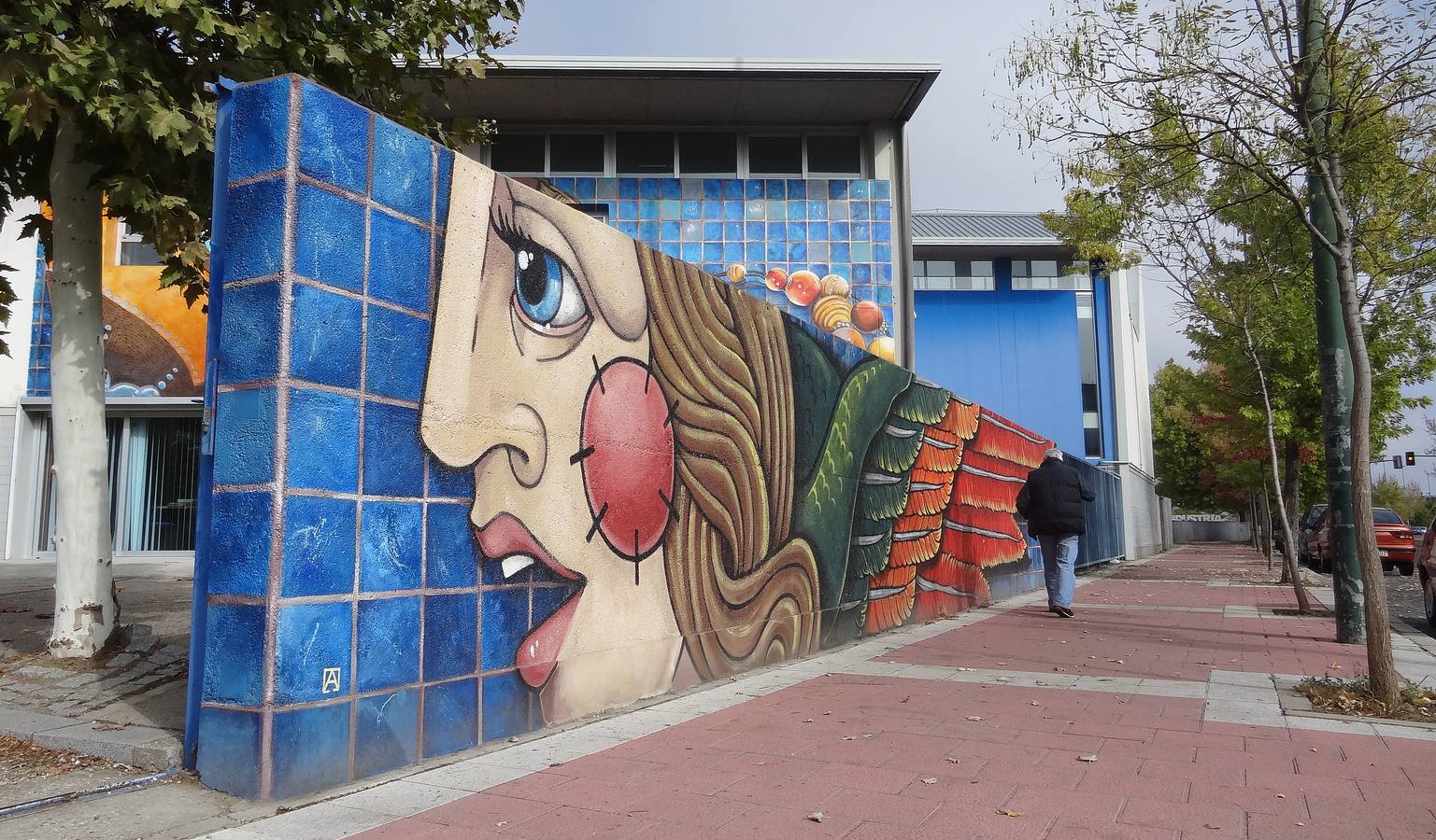 Centro de Artesanía. Homenaje de los alumnos a Zorrilla, con una diosa Fortuna, en Valle de Arán.