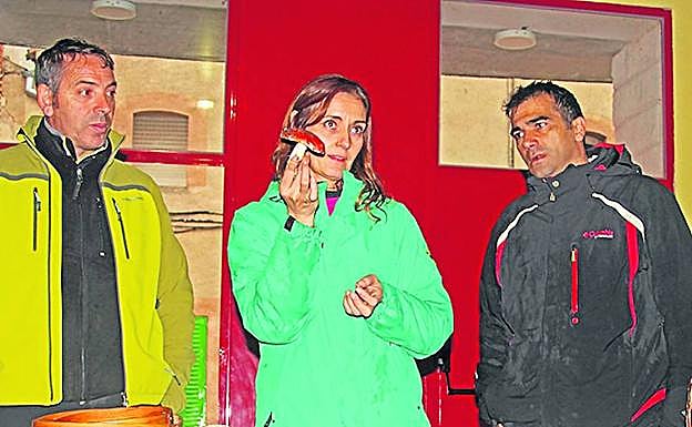 Explicaciones sobre las setas recolectadas en una de las jornadas. 
