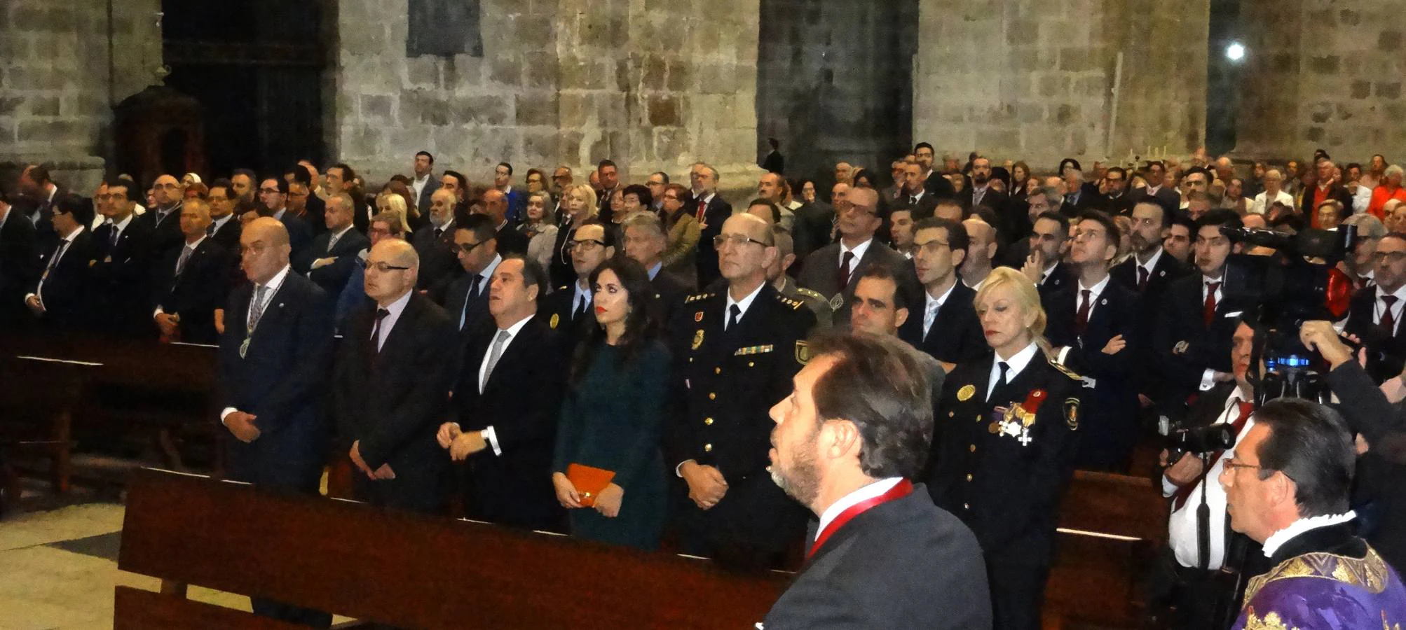 Eucaristía en la Catedral con motivo de la celebración del centenario de la coronación de la Virgen San Lorenzo