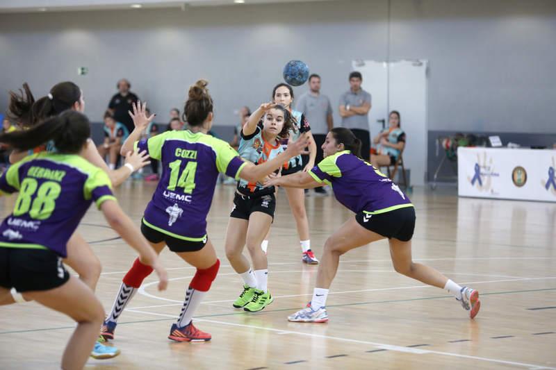 Partido de balonmano femenino entre el Palencia Turismo y el Hand Vall Valladolid