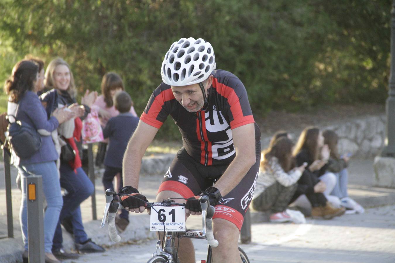 Diego Cosgaya y Marta Antolino se llevan la cronoescalada al castillo de Peñafiel