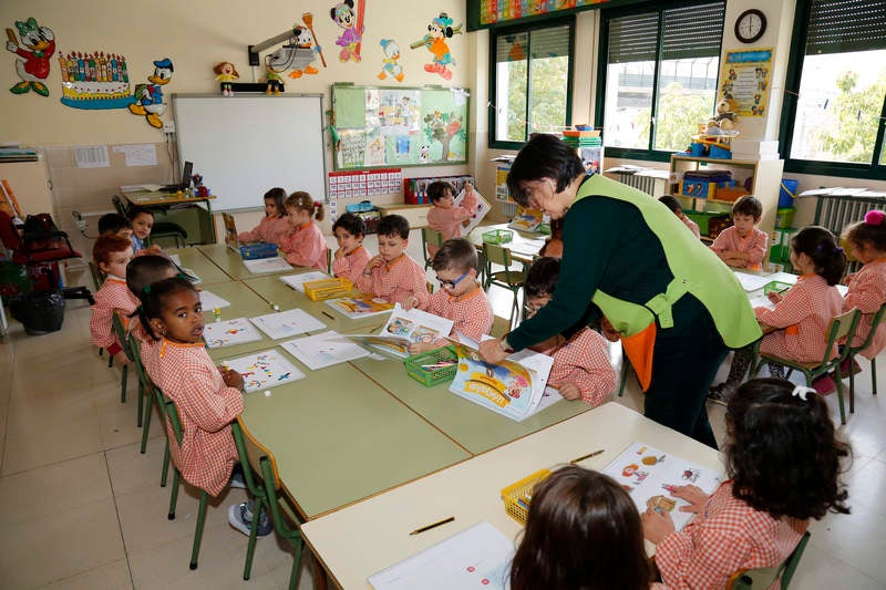 El centro comenzó a funcionar en 1968 por el traslado del antiguo colegio nacional Alonso Berruguete