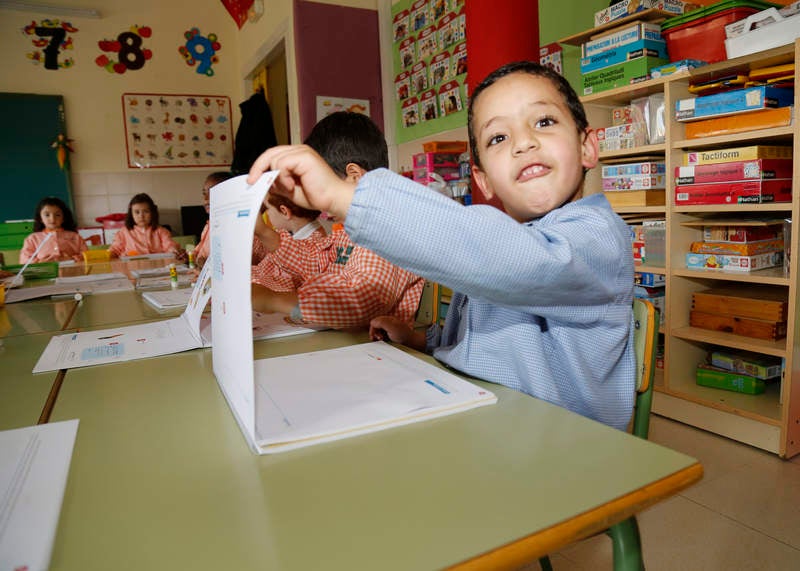 El centro comenzó a funcionar en 1968 por el traslado del antiguo colegio nacional Alonso Berruguete