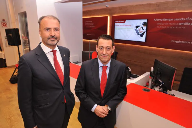 Renovación de la oficina central de Banco Santander en la Plaza Mayor de Valladolid