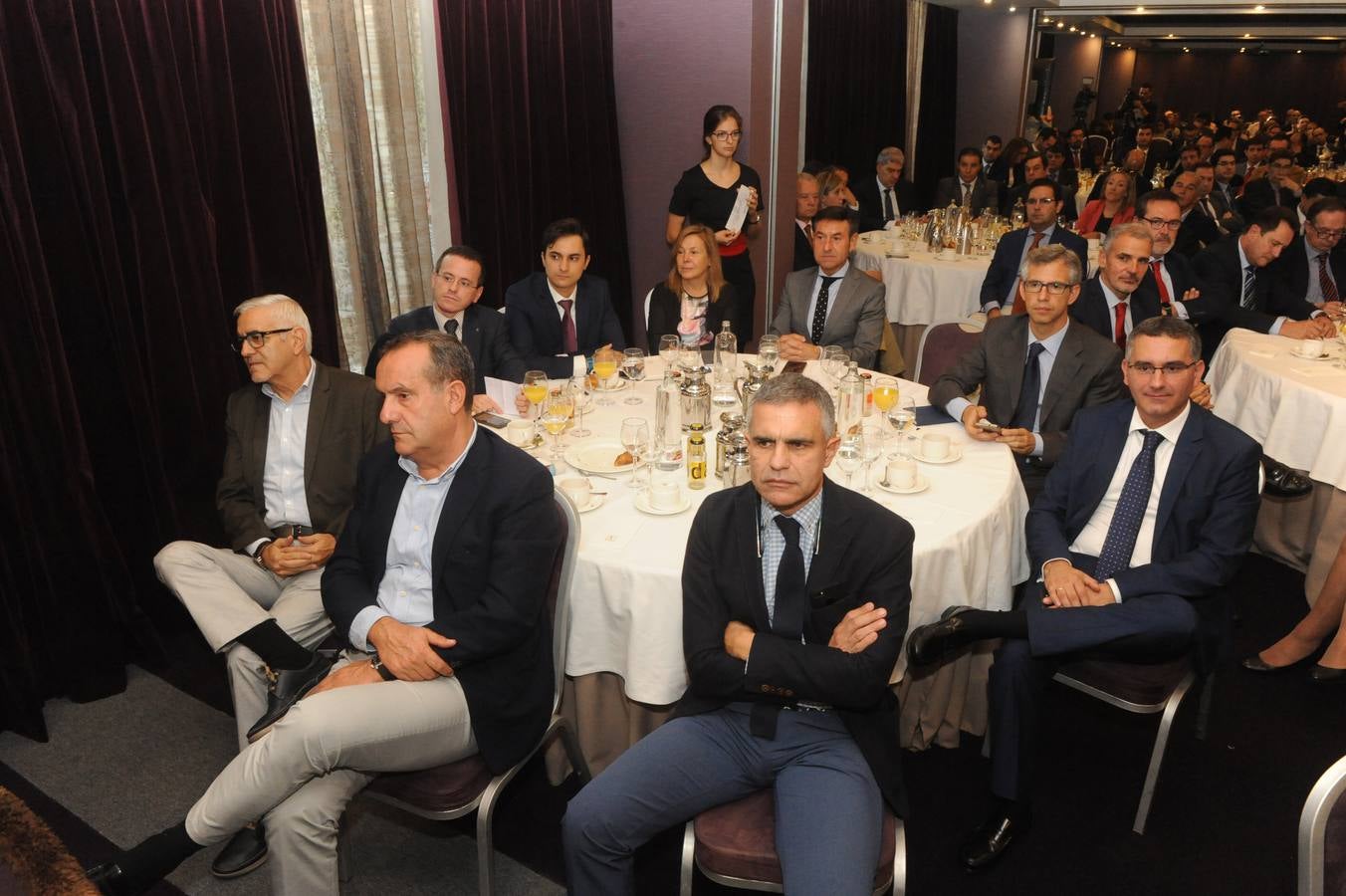 Federico Arias, del Club raqueta Valladolid; Lucidio Calzado, de la junta directiva ciudades de Valladolid; Luis Cuadrillero, economista de Ciudadanos; Gonzalo Pérez, de Ciudadanos; Reyes Gómez de Liaño, decana de los Registradores; Jesús Ortega, vicepresidente del Colegio de Gestores de Castilla y León; Alfonso Gadea, de Vacolba; Manuel Perucho, de San Pablo CE, y Pedro Berbel del CEU.