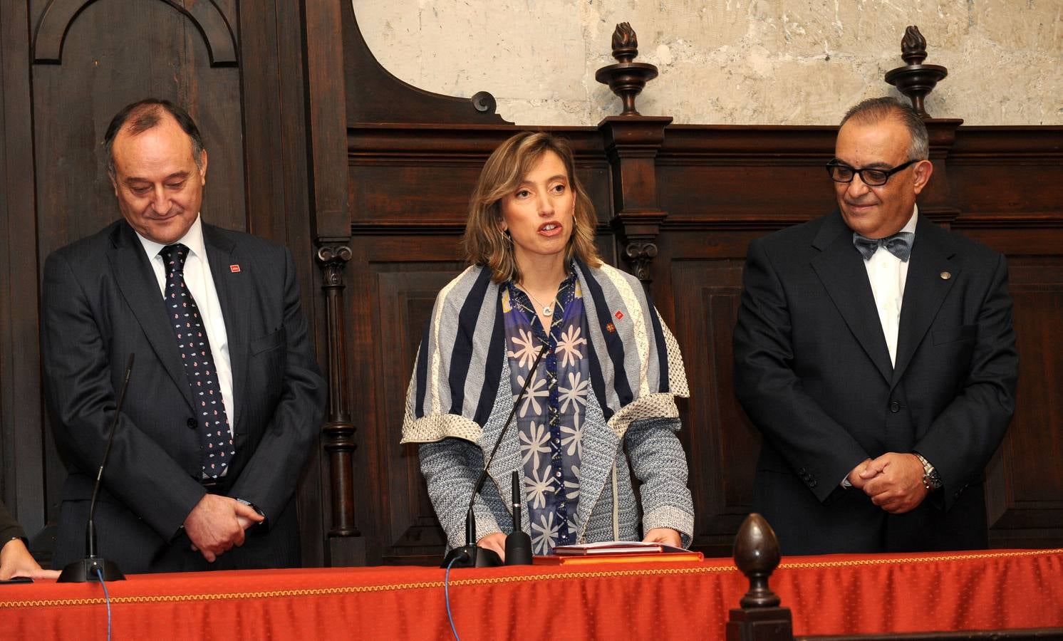 La profesora de Física tomó posesión de su cargo en el Aula Triste de la Universidad de Valladolid