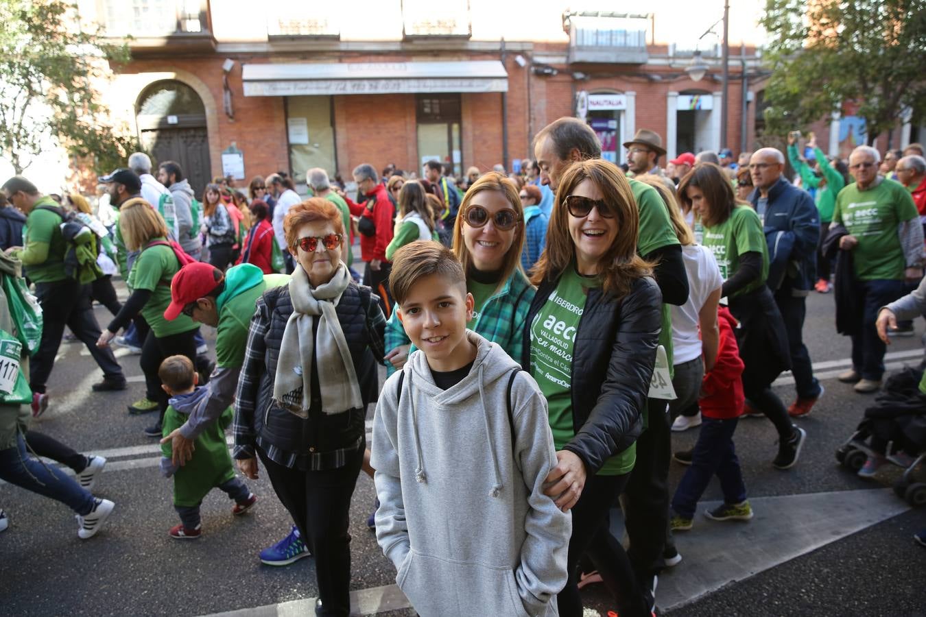 Miles de vallisoletanos se han vestido hoy de verde para salir a la calle en una marcha histórica