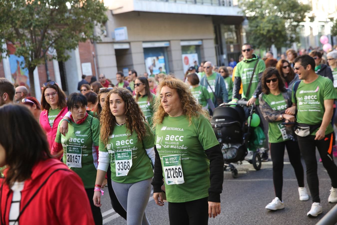 Miles de vallisoletanos se han vestido hoy de verde para salir a la calle en una marcha histórica