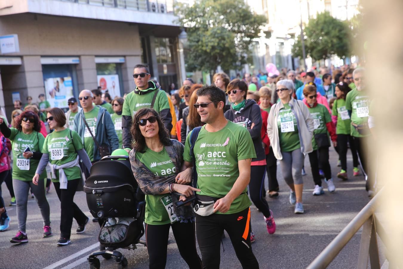 Miles de vallisoletanos se han vestido hoy de verde para salir a la calle en una marcha histórica