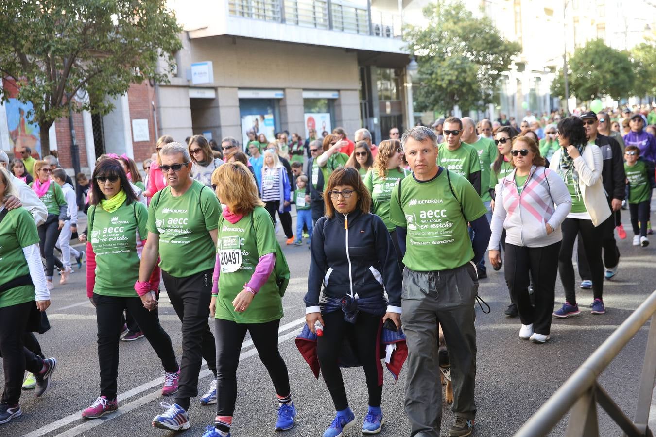 Miles de vallisoletanos se han vestido hoy de verde para salir a la calle en una marcha histórica