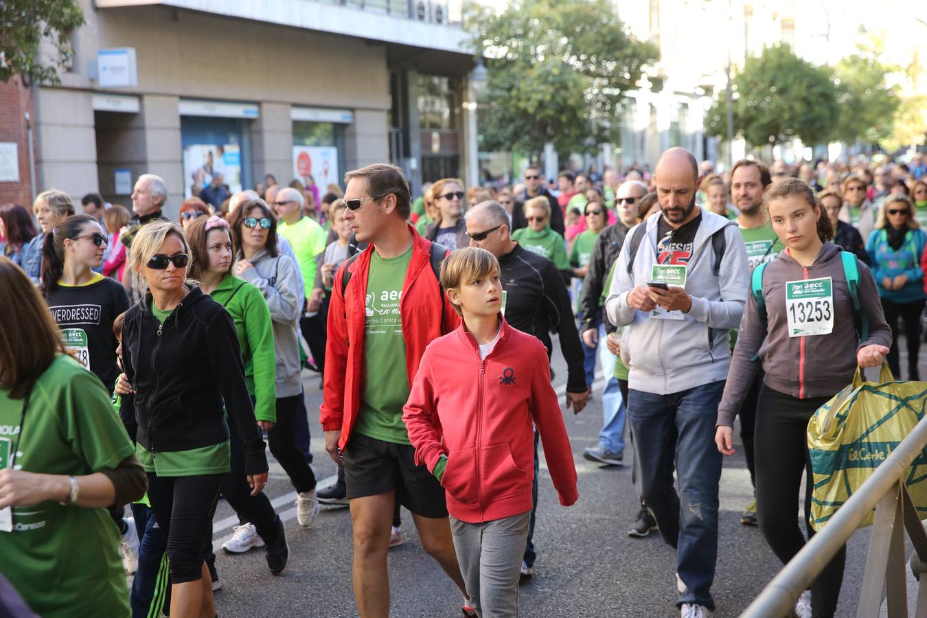 Miles de vallisoletanos se han vestido hoy de verde para salir a la calle en una marcha histórica