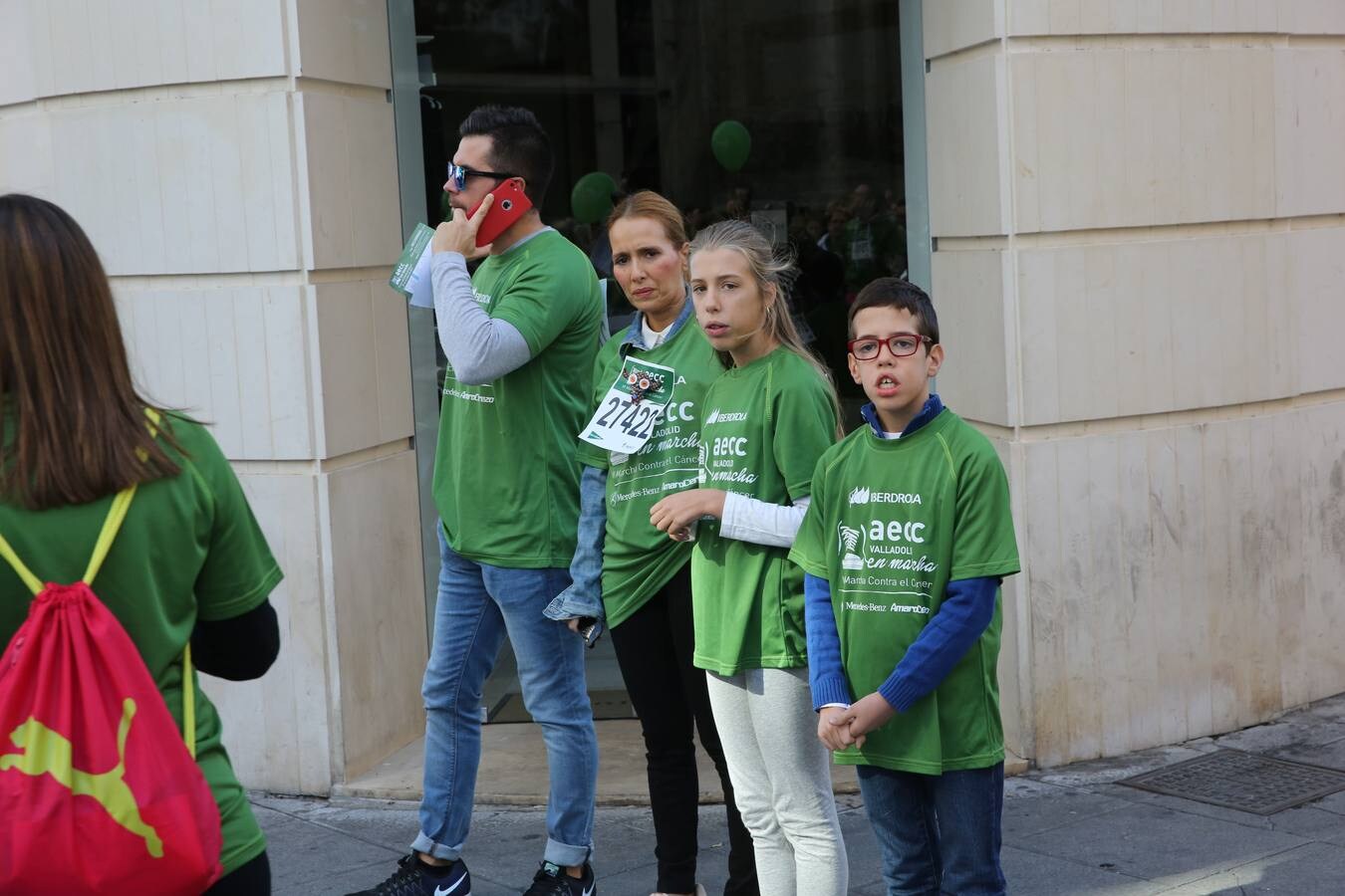 Miles de vallisoletanos se han vestido hoy de verde para salir a la calle en una marcha histórica