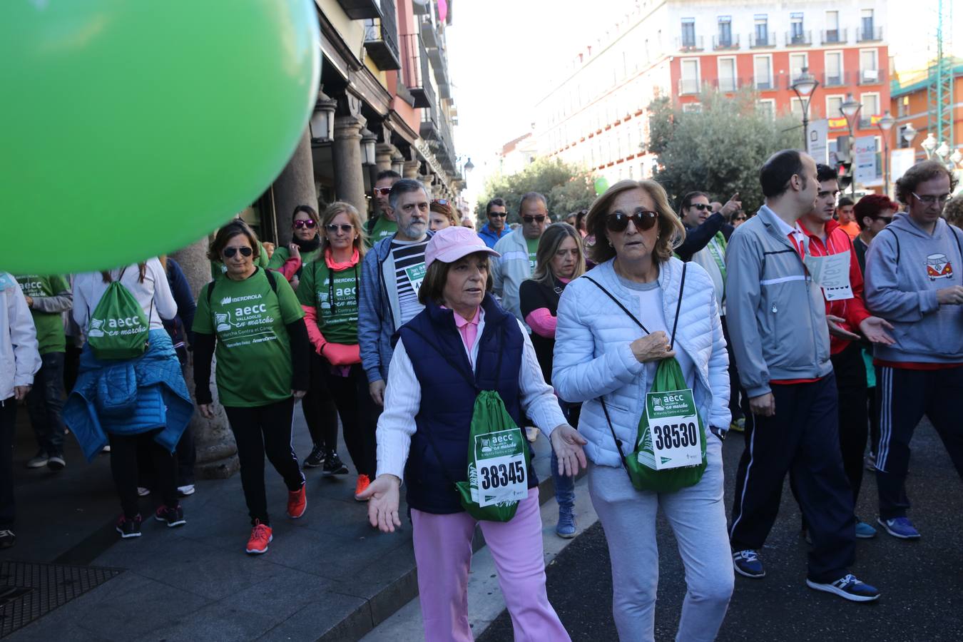 Miles de vallisoletanos se han vestido hoy de verde para salir a la calle en una marcha histórica