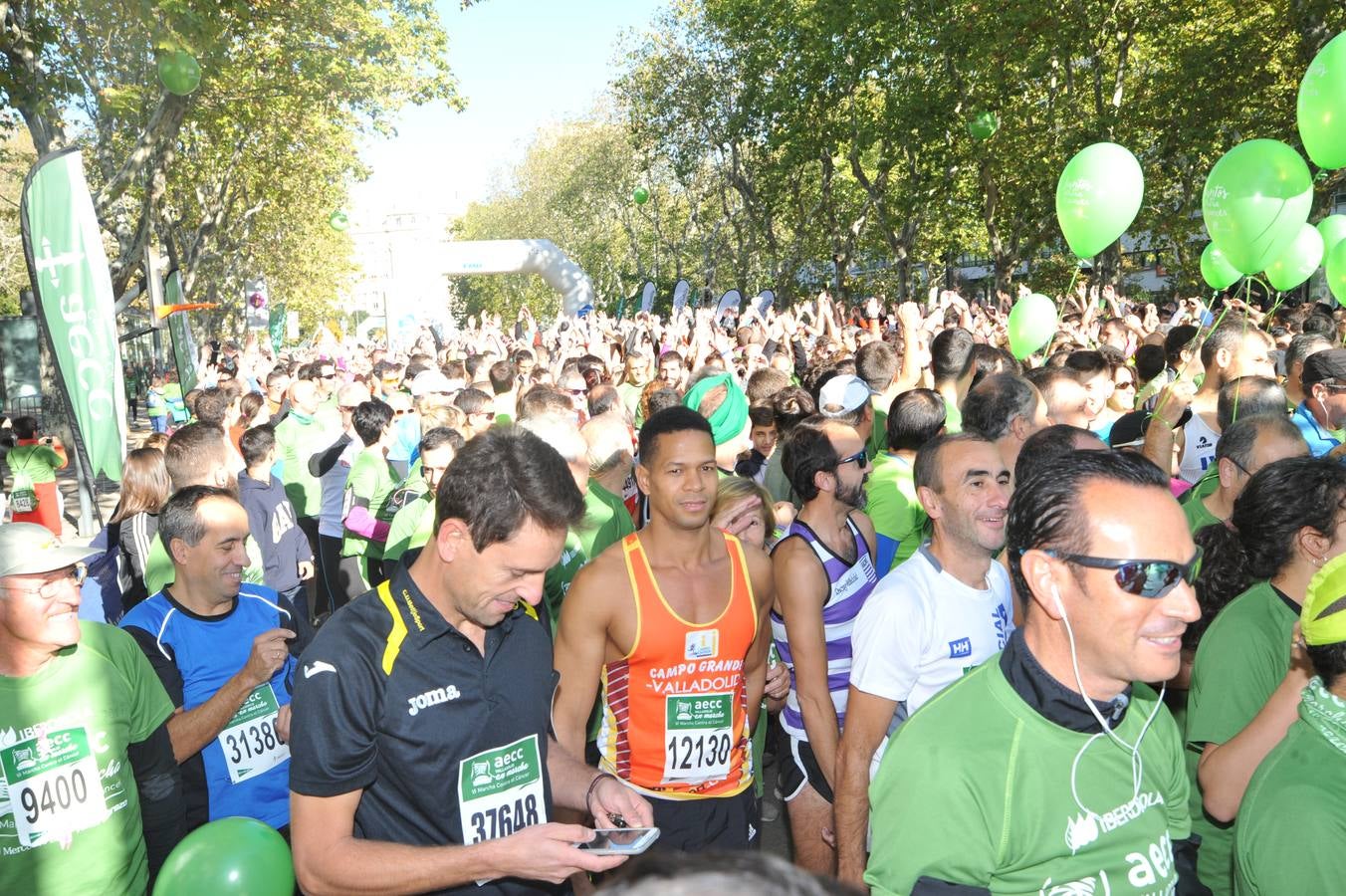 Miles de vallisoletanos se han vestido hoy de verde para salir a la calle en una marcha histórica