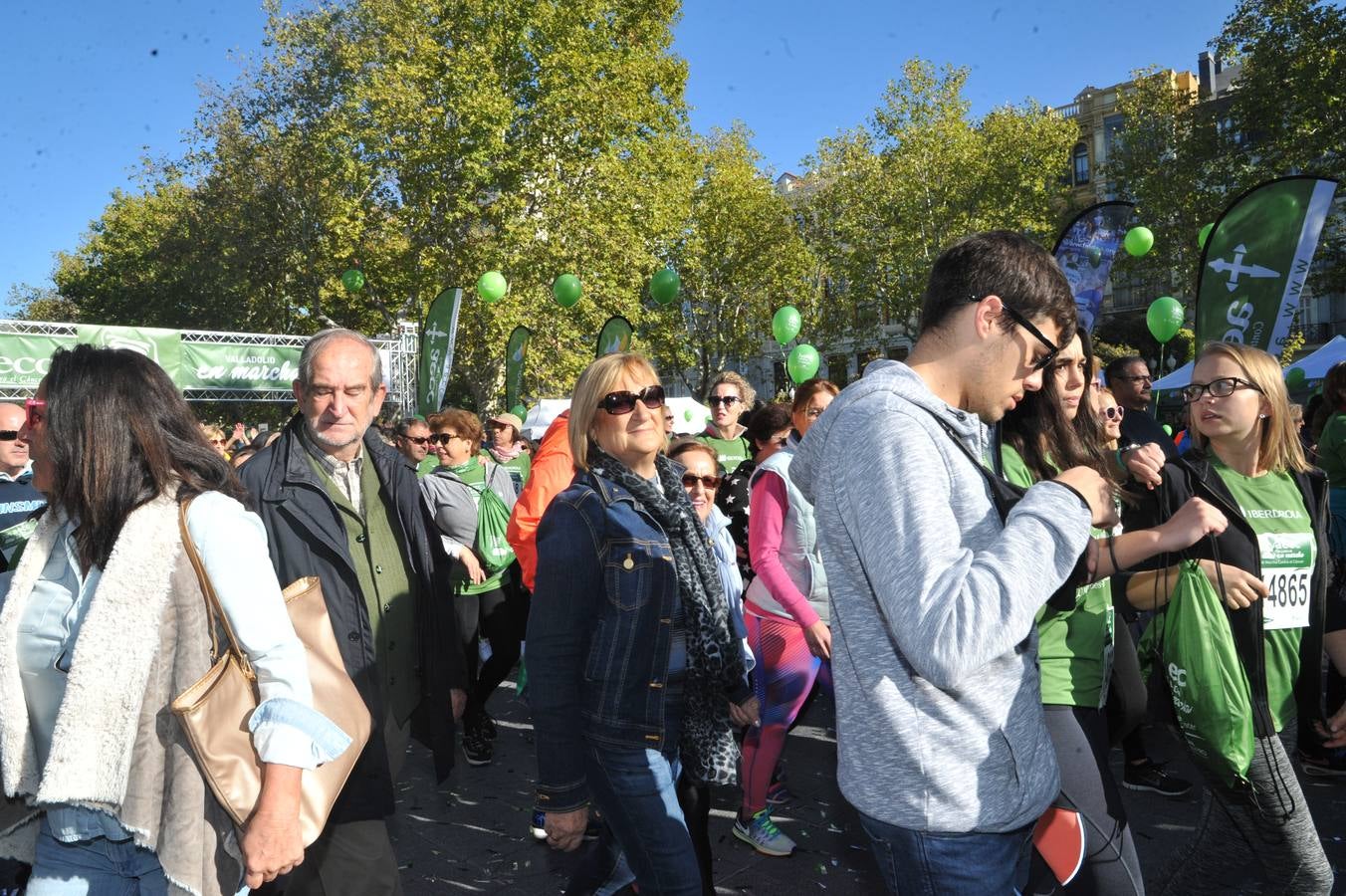 Miles de vallisoletanos se han vestido hoy de verde para salir a la calle en una marcha histórica