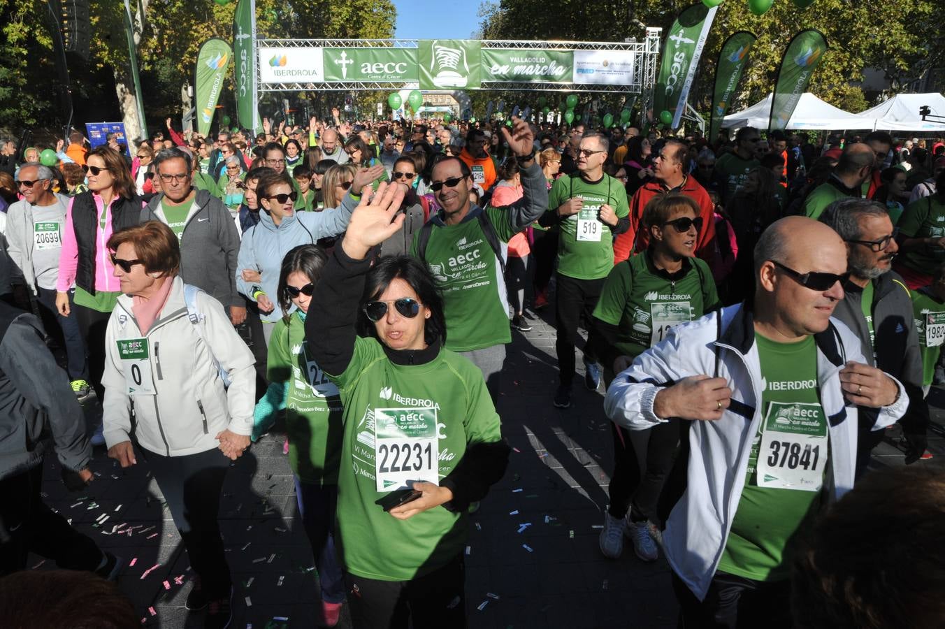 Miles de vallisoletanos se han vestido hoy de verde para salir a la calle en una marcha histórica