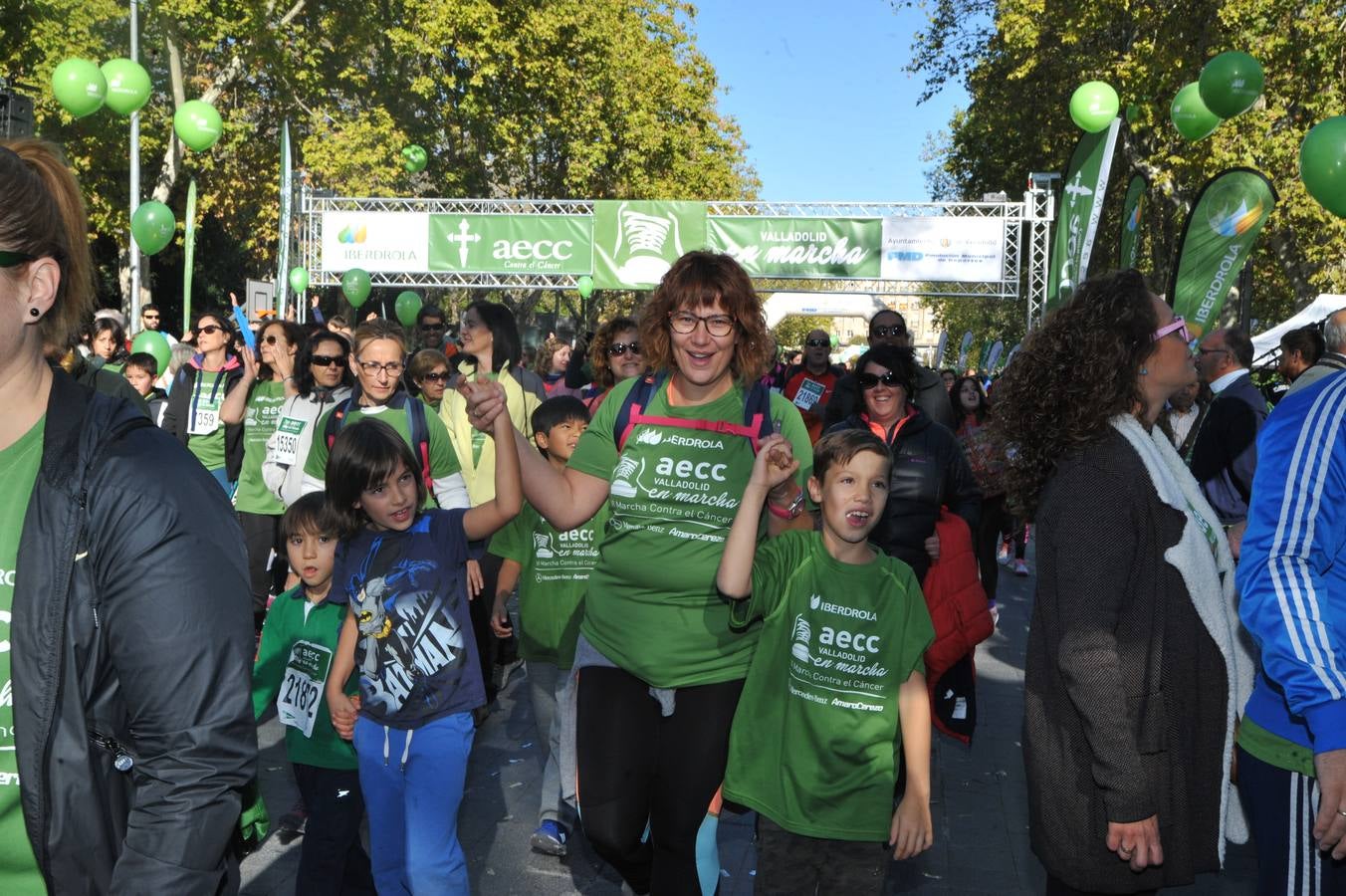 Miles de vallisoletanos se han vestido hoy de verde para salir a la calle en una marcha histórica