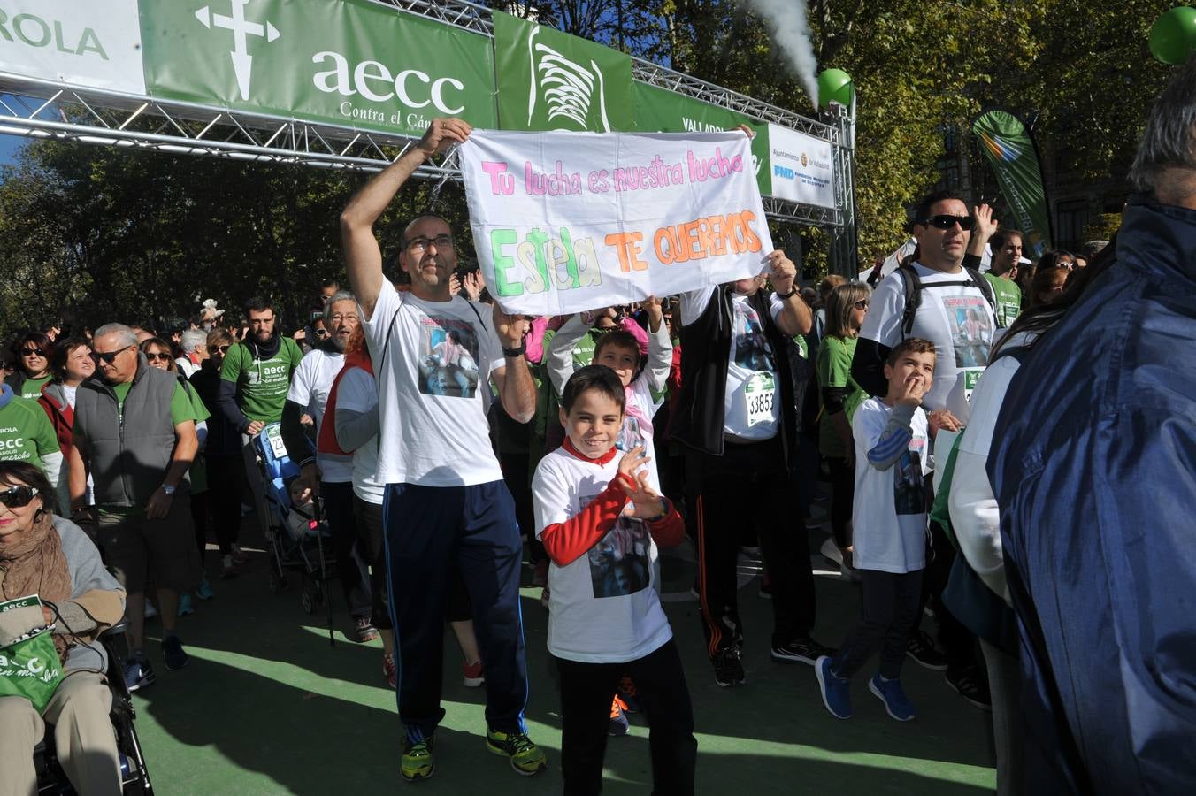 Miles de vallisoletanos se han vestido hoy de verde para salir a la calle en una marcha histórica