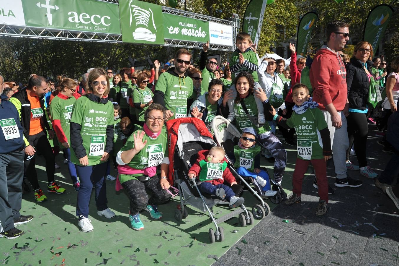 Miles de vallisoletanos se han vestido hoy de verde para salir a la calle en una marcha histórica