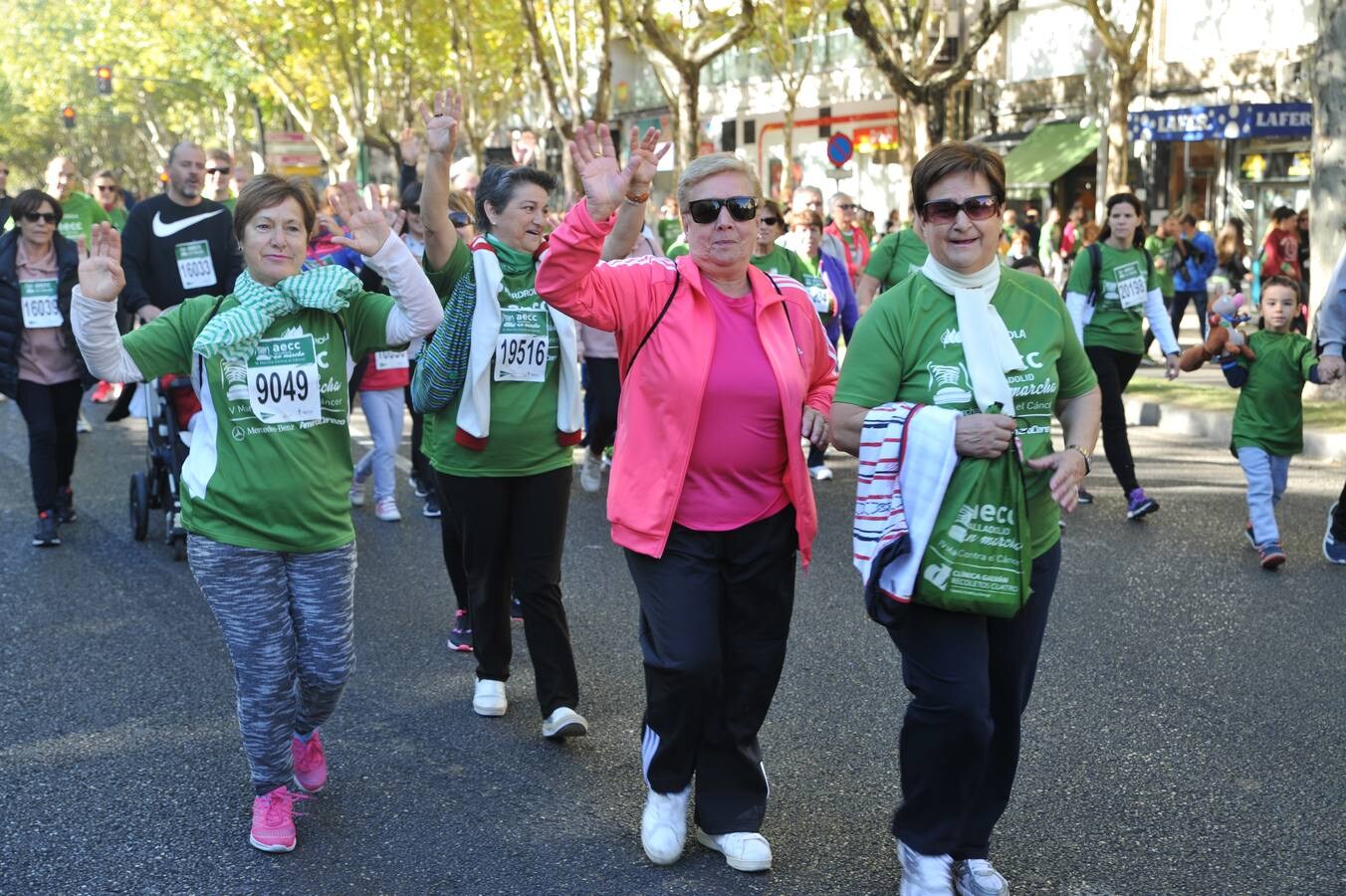 Miles de vallisoletanos se han vestido hoy de verde para salir a la calle en una marcha histórica