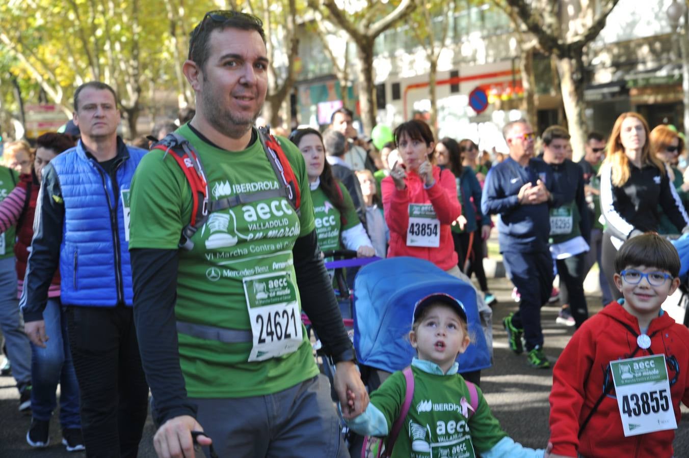 Miles de vallisoletanos se han vestido hoy de verde para salir a la calle en una marcha histórica