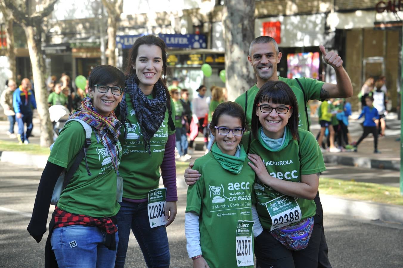 Miles de vallisoletanos se han vestido hoy de verde para salir a la calle en una marcha histórica