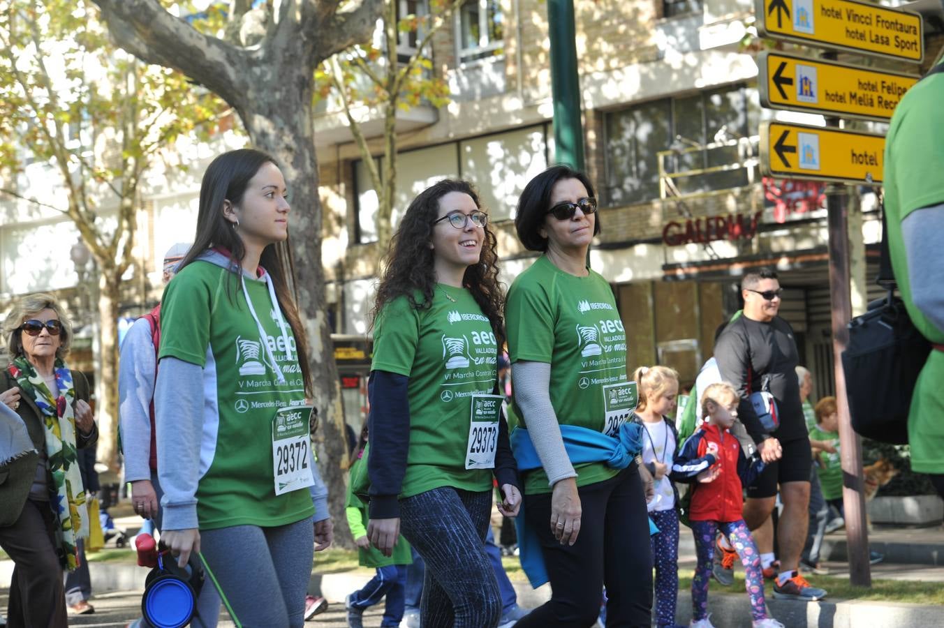 Miles de vallisoletanos se han vestido hoy de verde para salir a la calle en una marcha histórica