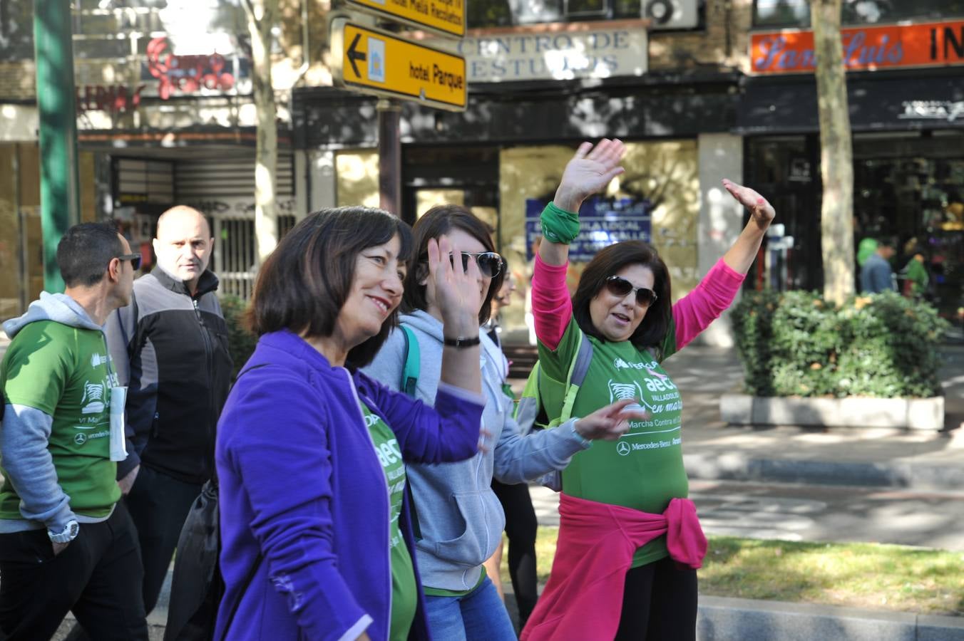 Miles de vallisoletanos se han vestido hoy de verde para salir a la calle en una marcha histórica