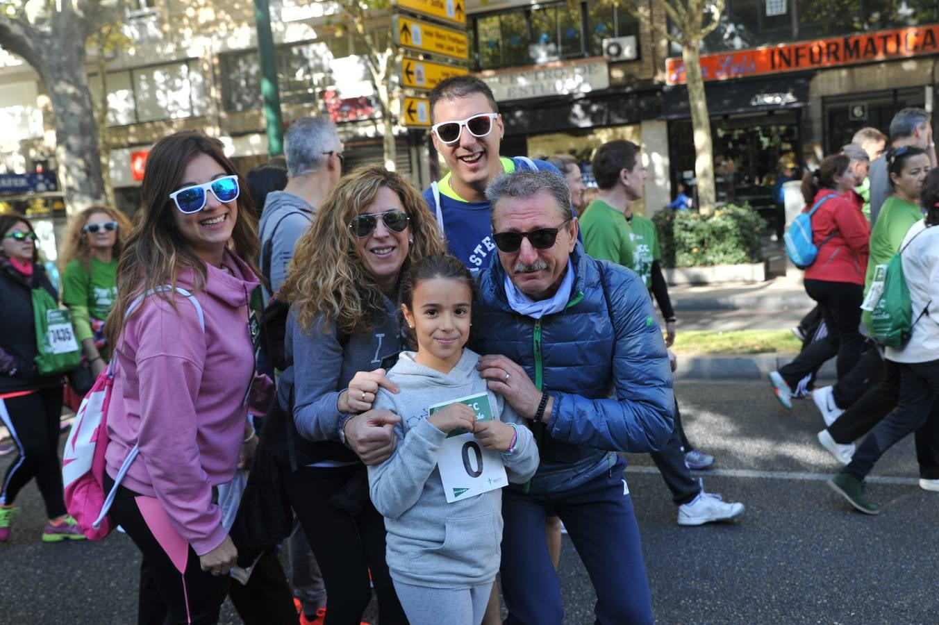 Miles de vallisoletanos se han vestido hoy de verde para salir a la calle en una marcha histórica