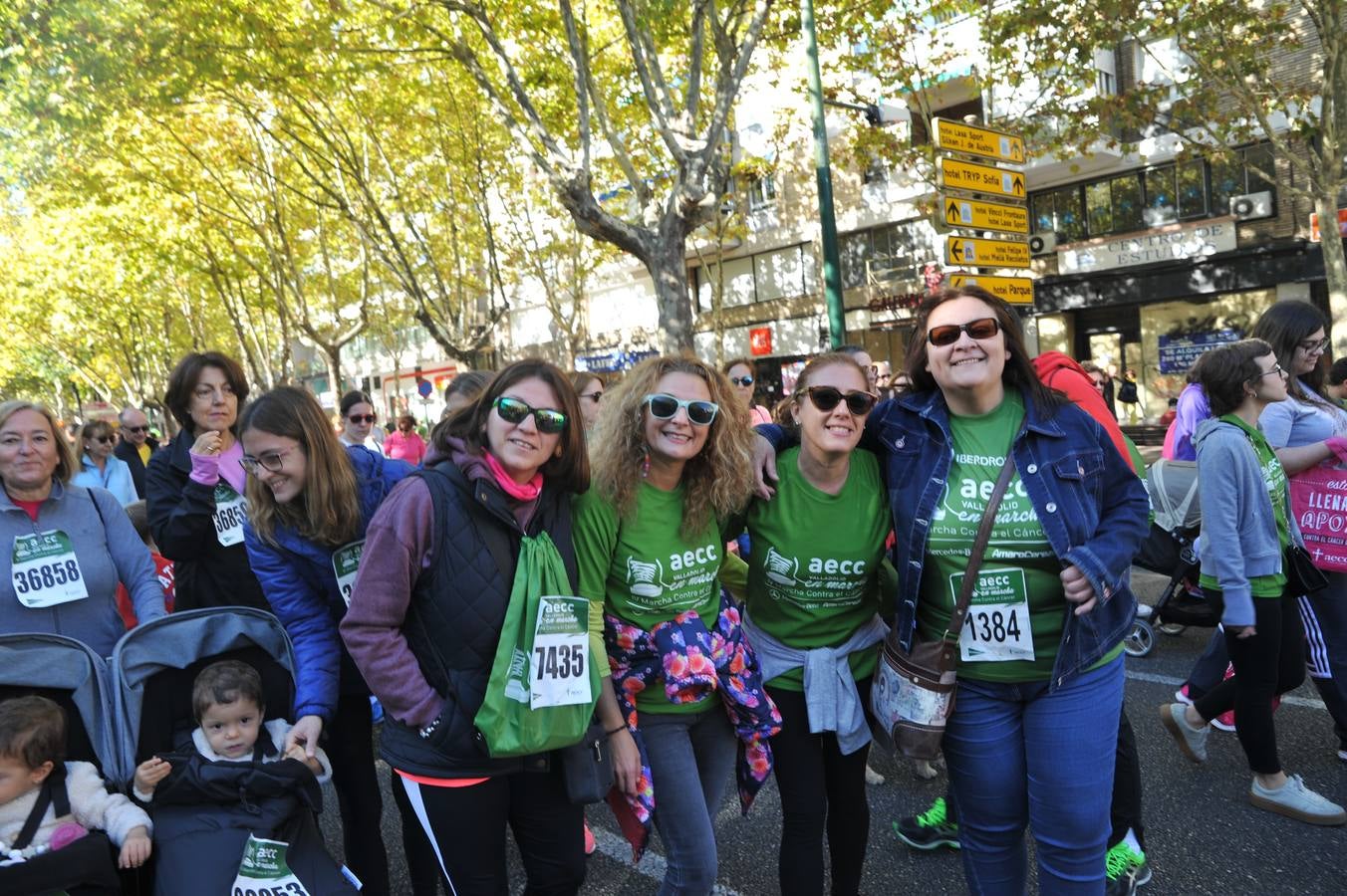 Miles de vallisoletanos se han vestido hoy de verde para salir a la calle en una marcha histórica