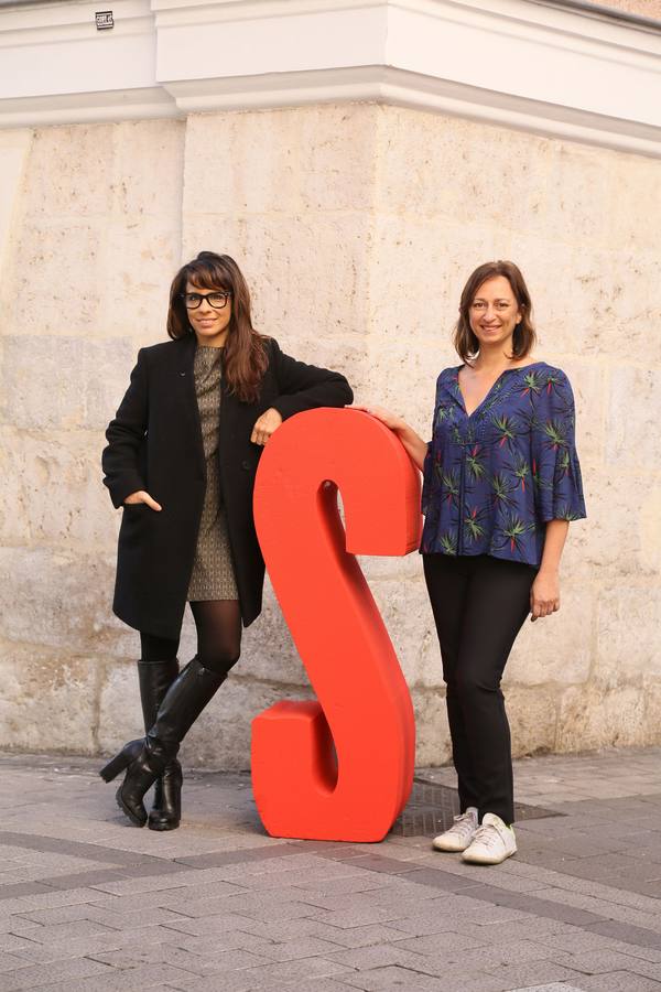 La actriz Maria Ribeiro y la directora Laís Bodanzky presentan la pelicula 'Como nuestros padres'.