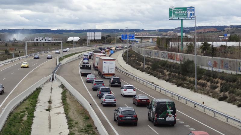 Retención en la autovía de Castilla (A-62) a su paso por Simancas. 