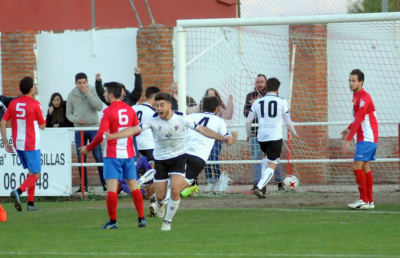 Pese a adelantarse pronto en el marcador, los pupilos de Santi Sedano no pudieron mantener su ventaja ante un rival muy efectivo