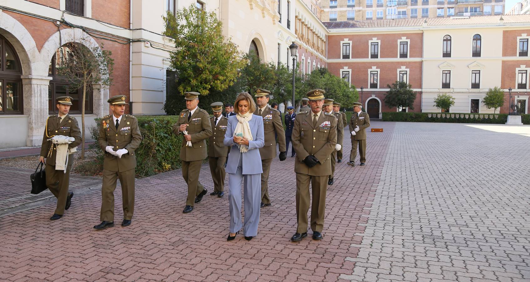 La ministra de Defensa, María Dolores de Cospedal, visita la Academia de Caballería de Valladolid