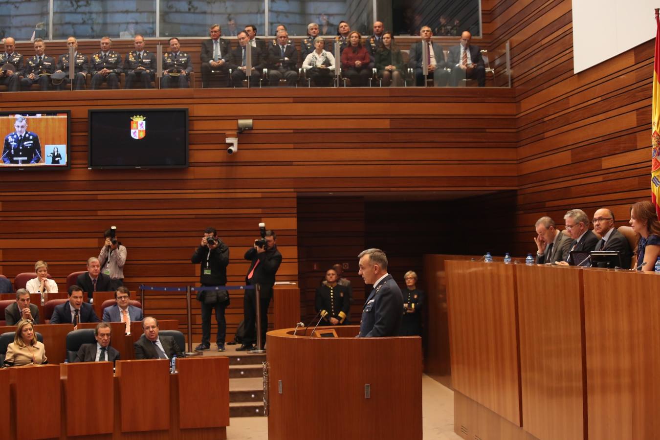 La ministra de Defensa, Dolores de Cospedal, ha aprovechado el acto para defender a ultranza la aplicación de la ley, la Constitución y el Estado de Derecho