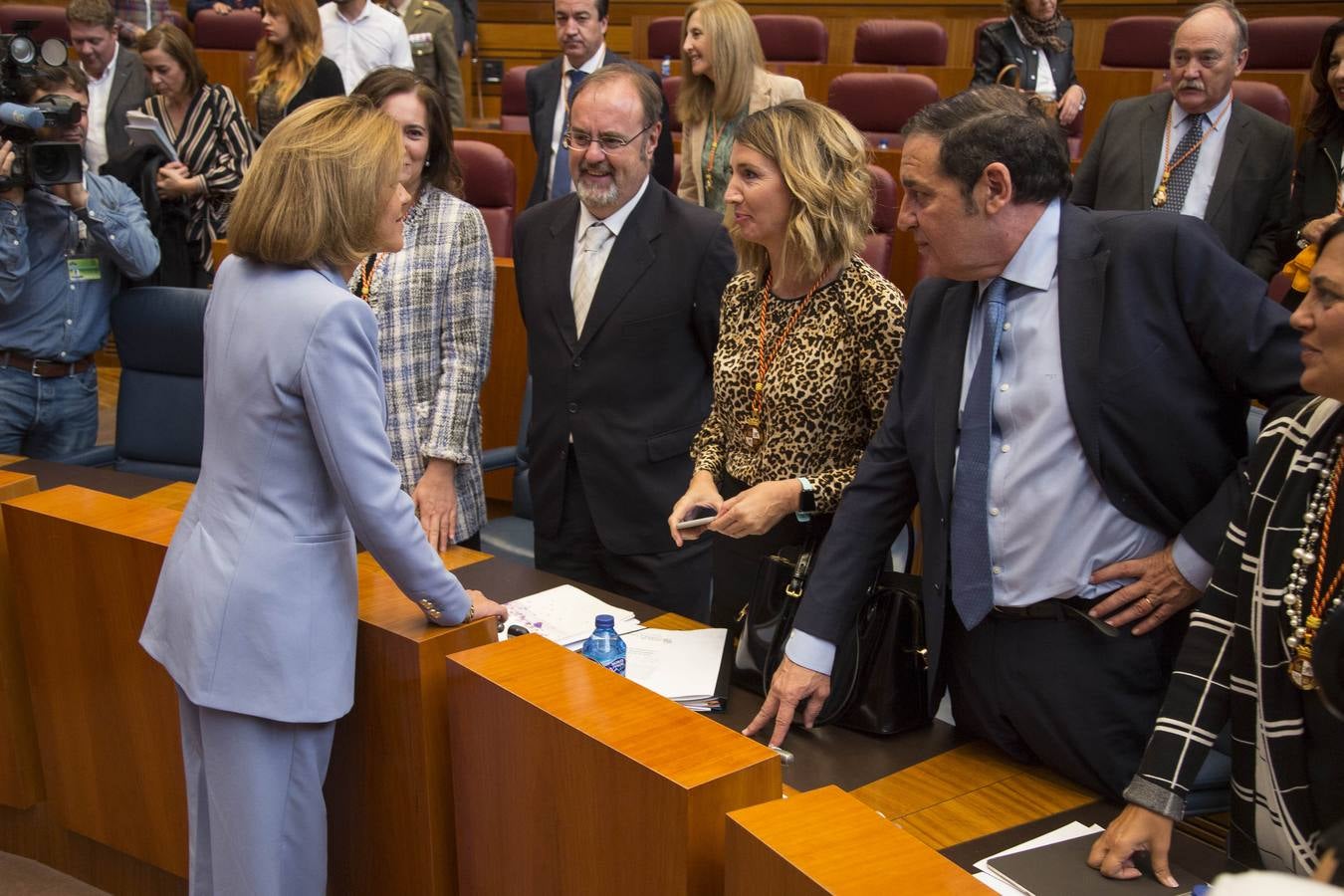 La ministra de Defensa, Dolores de Cospedal, ha aprovechado el acto para defender a ultranza la aplicación de la ley, la Constitución y el Estado de Derecho