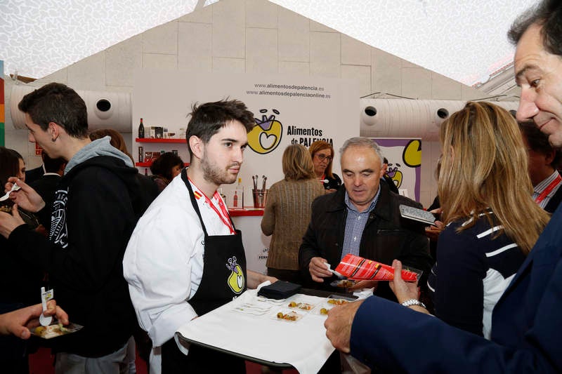 Nueve productores palentinos organizan degustaciones en el mayor 'show cooking' del mundo, que se está llevando a cabo en Valladolid