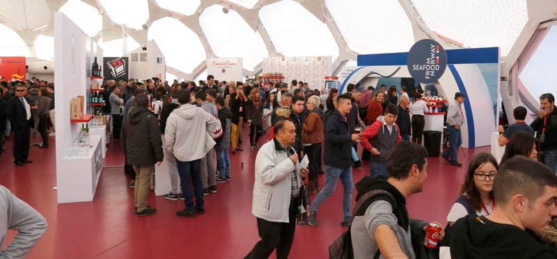 Nueve productores palentinos organizan degustaciones en el mayor 'show cooking' del mundo, que se está llevando a cabo en Valladolid
