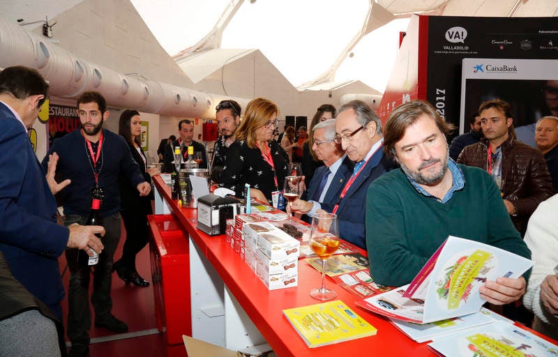 Nueve productores palentinos organizan degustaciones en el mayor 'show cooking' del mundo, que se está llevando a cabo en Valladolid