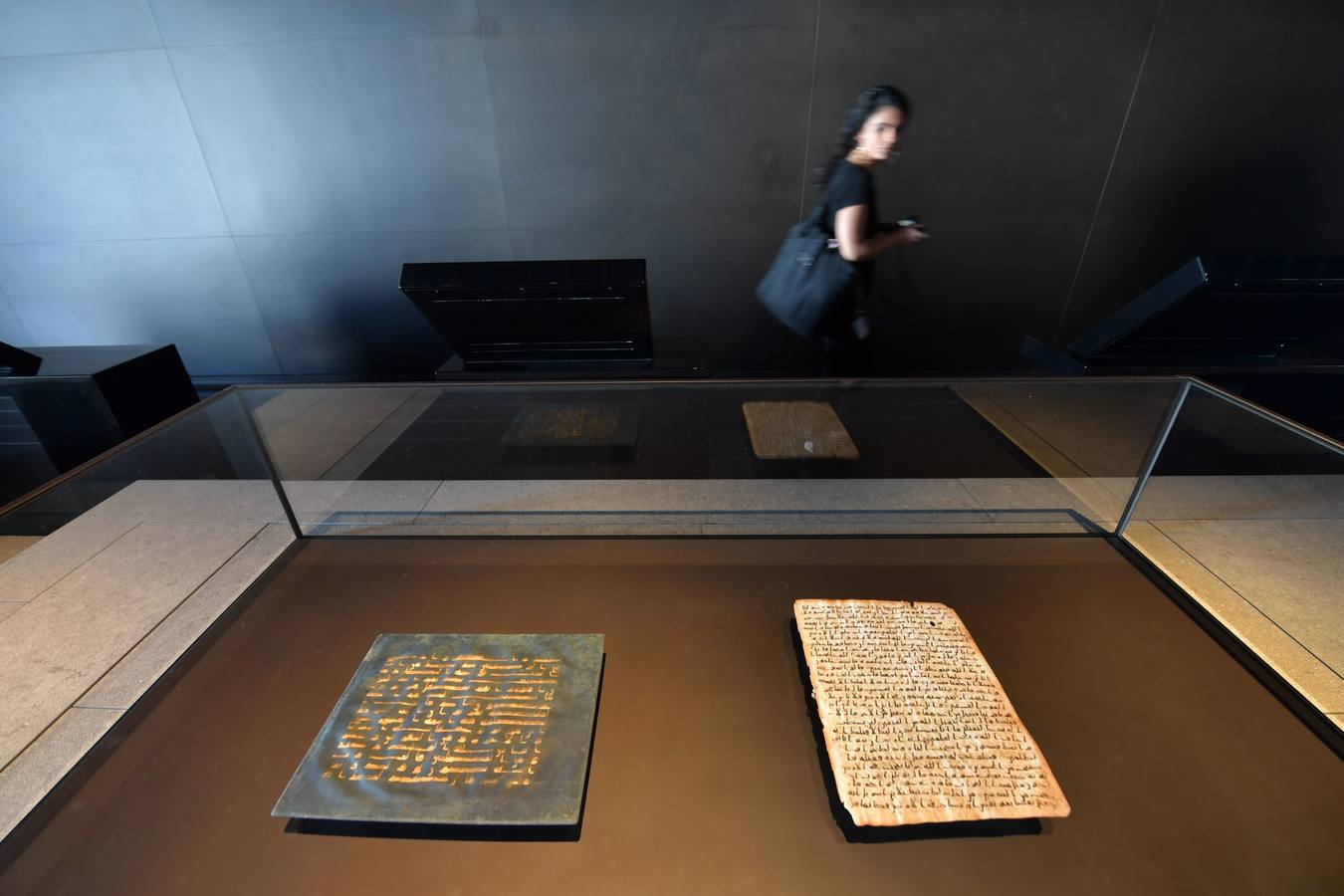 Una década después del lanzamiento del proyecto, el primer museo global en el mundo árabe, fue inaugurado ayer | En sus 6.400 metros cuadrados se exponen obras de trece galerías francesas y la colección de los Emiratos