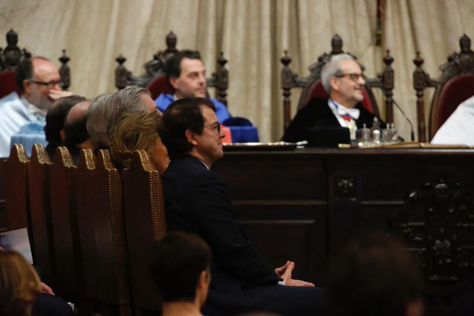 El presidente del Gobierno ha participado en la investidura de Jean Claude Juncker y Manuel Marín como honoris causa 