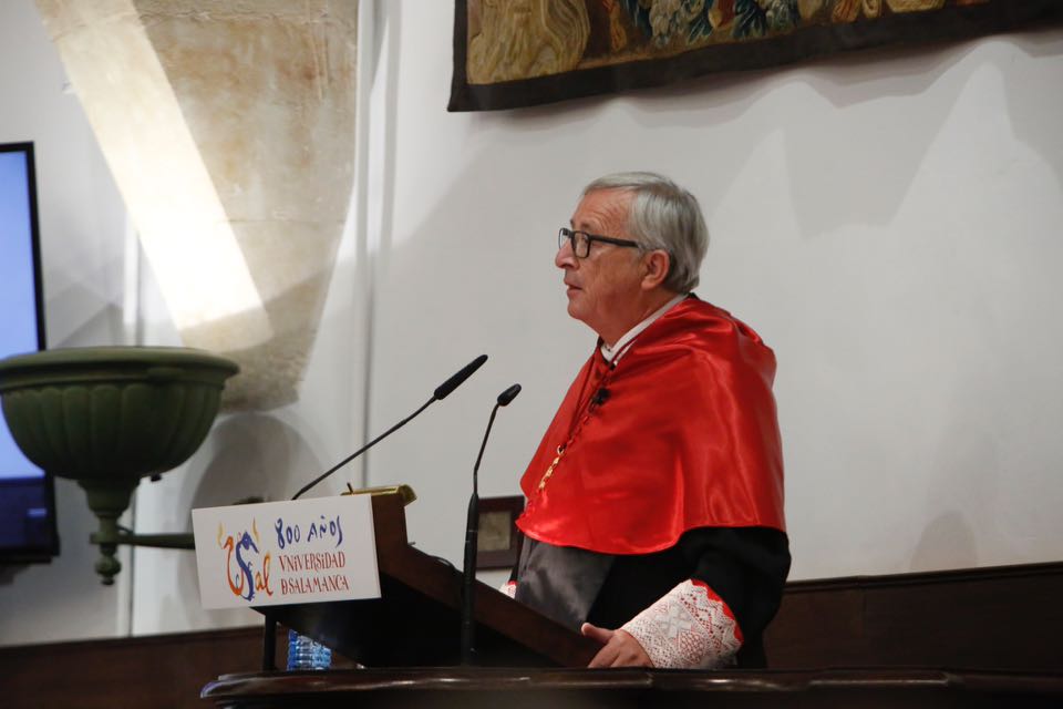 El presidente del Gobierno ha participado en la investidura de Jean Claude Juncker y Manuel Marín como honoris causa 